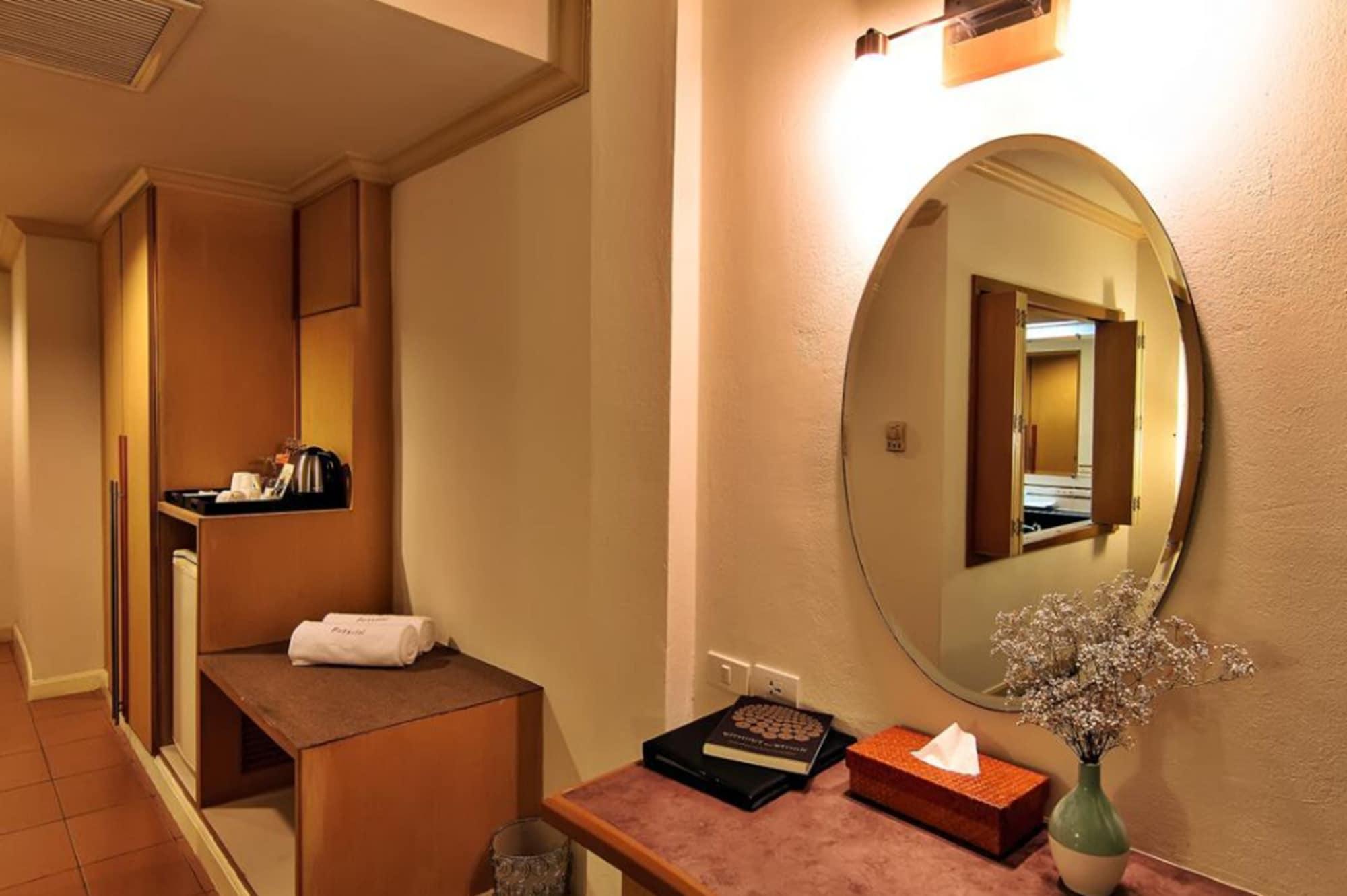 Bossotel Bangkok Ngoại thất bức ảnh